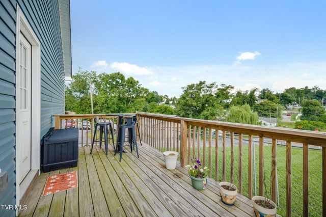 1404 New Hampshire Avenue, Bristol, VA 24201