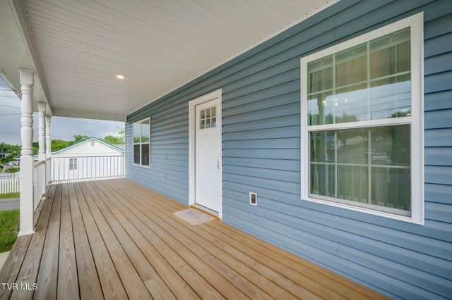 1404 New Hampshire Avenue, Bristol, VA 24201