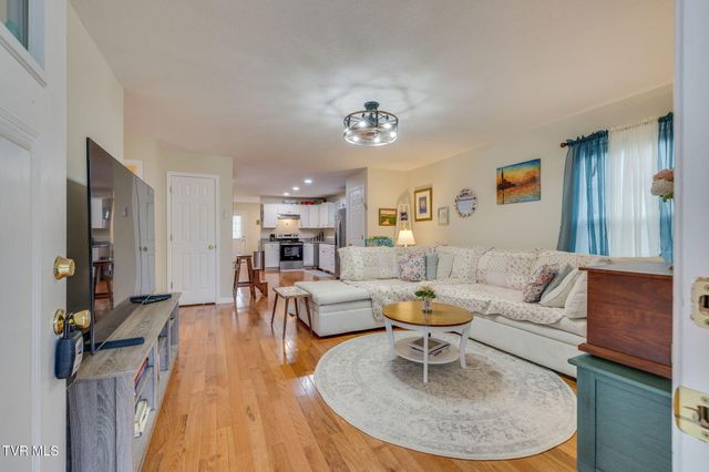 1404 New Hampshire Avenue, Bristol, VA 24201