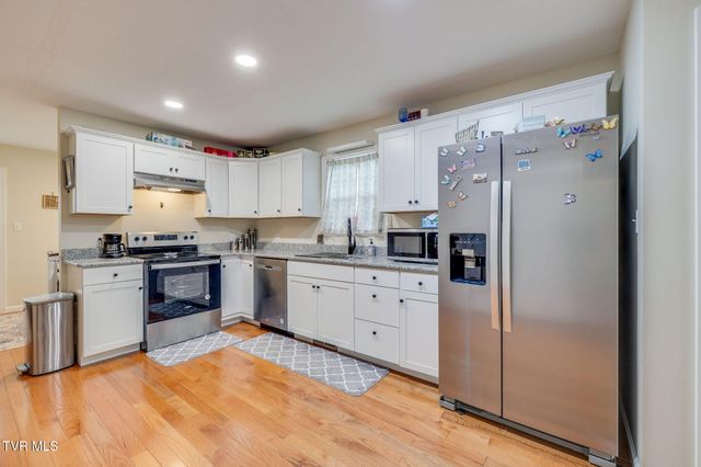 1404 New Hampshire Avenue, Bristol, VA 24201