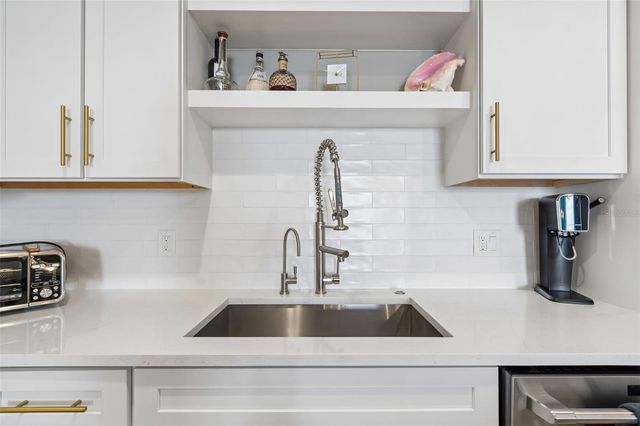 920 N OSCEOLA AVENUE 604, Clearwater, FL 33755