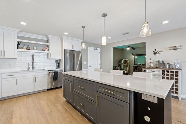 920 N OSCEOLA AVENUE 604, Clearwater, FL 33755