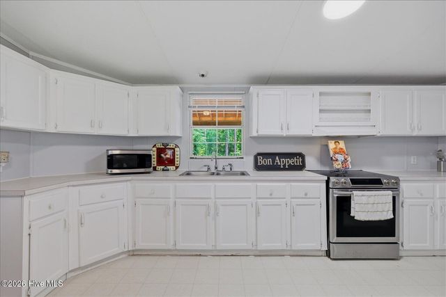 1223 Arvida Spur Road, Rocky Point, NC 28457