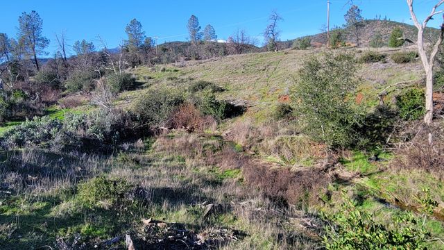 16166 Cagle Lane, Redding, CA 96001