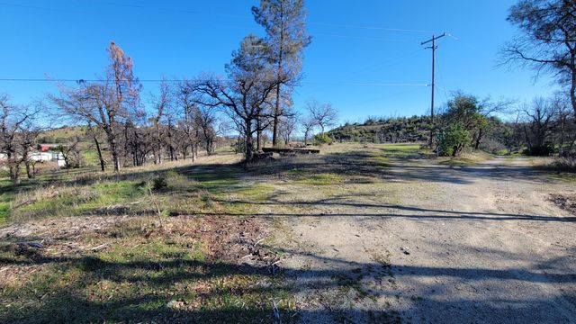 16166 Cagle Lane, Redding, CA 96001