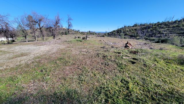 16166 Cagle Lane, Redding, CA 96001