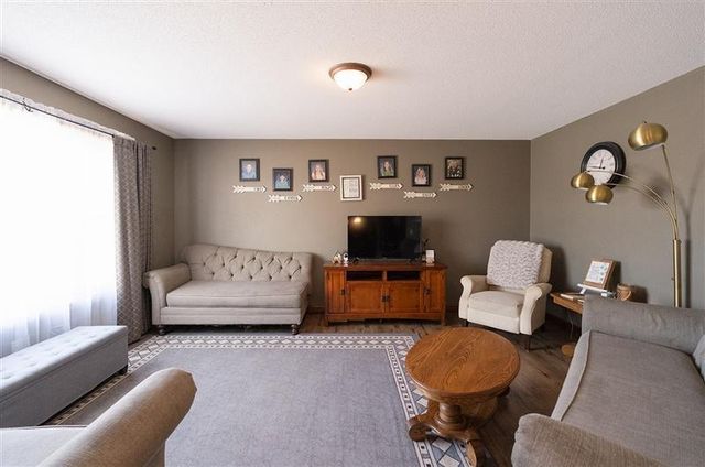 804 11th Avenue SW, Rice, MN 56367