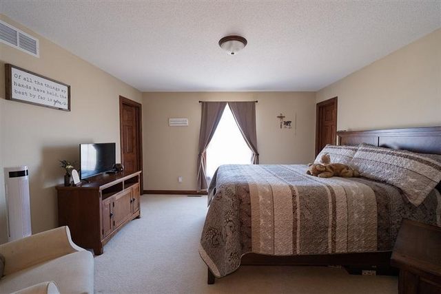 804 11th Avenue SW, Rice, MN 56367