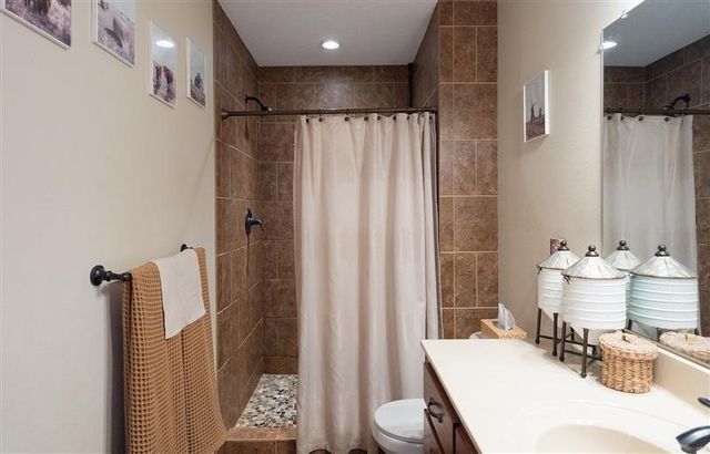 804 11th Avenue SW, Rice, MN 56367