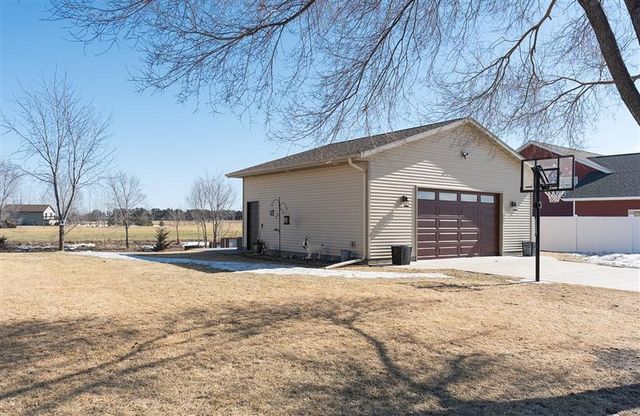 804 11th Avenue SW, Rice, MN 56367