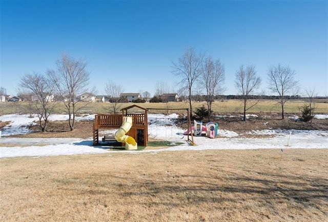 804 11th Avenue SW, Rice, MN 56367