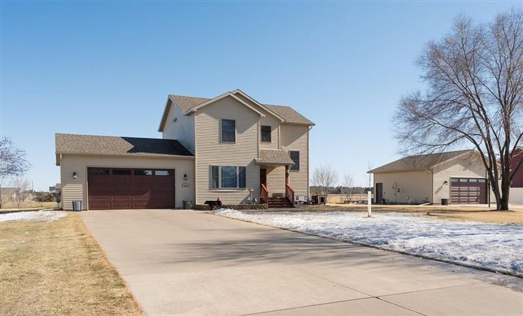 804 11th Avenue SW, Rice, MN 56367