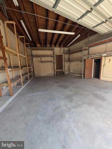 2004 FREDERICK AVE, Baltimore, MD 21223