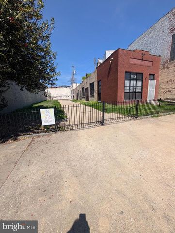 2004 FREDERICK AVE, Baltimore, MD 21223