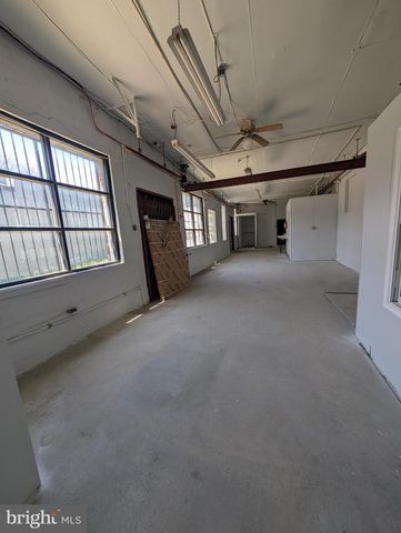 2004 FREDERICK AVE, Baltimore, MD 21223