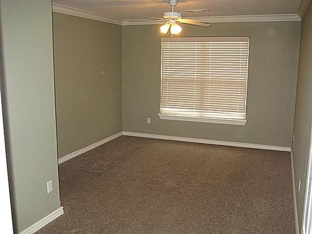 830 Oakwood Court, Centerton, AR 72719