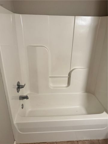 830 Oakwood Court, Centerton, AR 72719