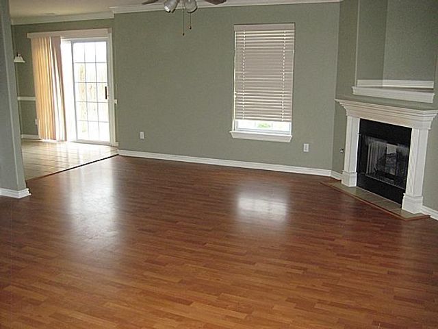 830 Oakwood Court, Centerton, AR 72719