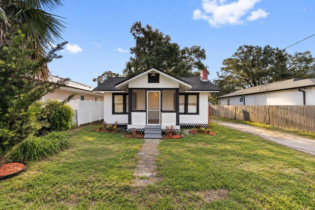 8705 N 13TH STREET A, Tampa, FL 33604