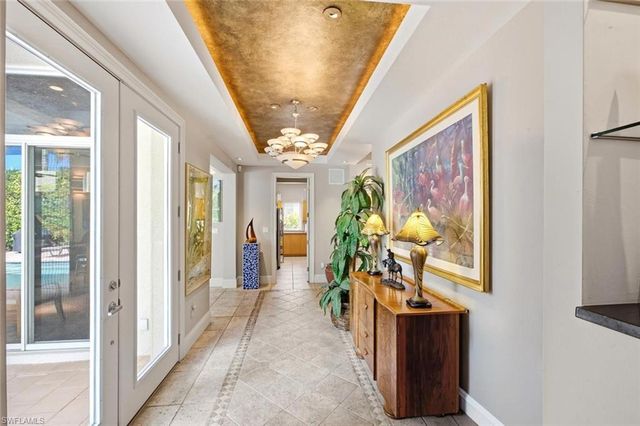 576 96th AVE N, Naples, FL 34108