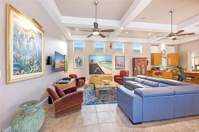576 96th AVE N, Naples, FL 34108