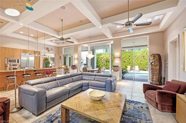 576 96th AVE N, Naples, FL 34108