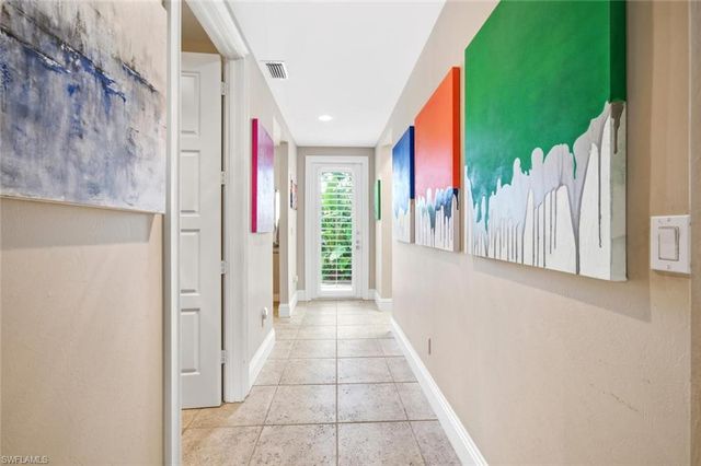 576 96th AVE N, Naples, FL 34108