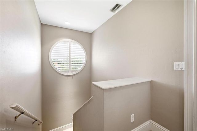 576 96th AVE N, Naples, FL 34108