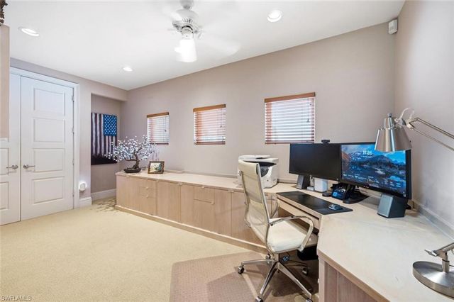 576 96th AVE N, Naples, FL 34108