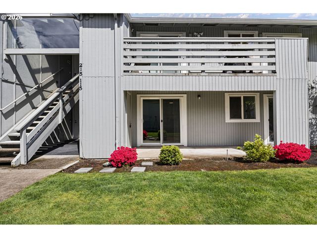 650 HARLOW Rd 115, Springfield, OR 97477