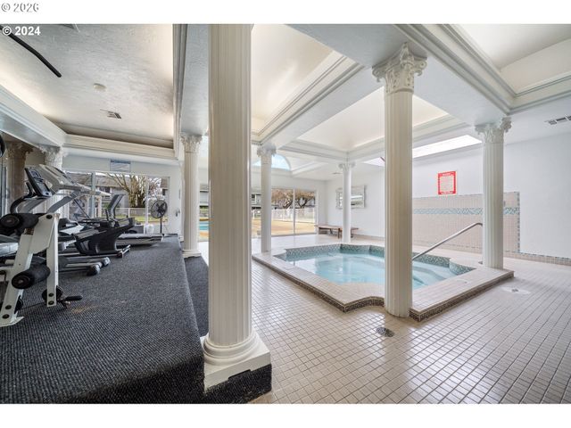 650 HARLOW Rd 115, Springfield, OR 97477