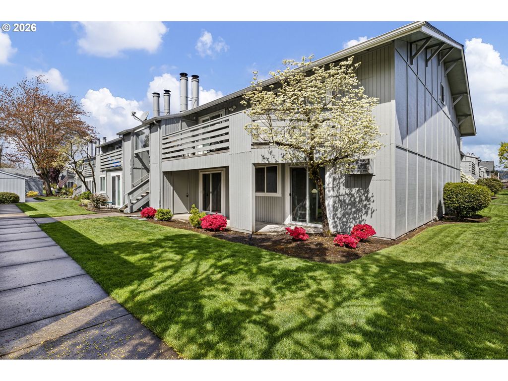 650 HARLOW Rd 115, Springfield, OR 97477