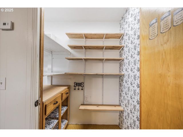 2604 Se 176th Pl, Portland, OR 97236