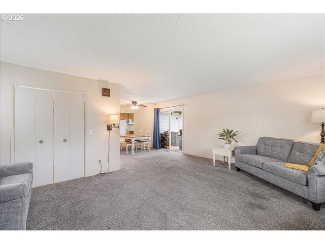 2604 Se 176th Pl, Portland, OR 97236