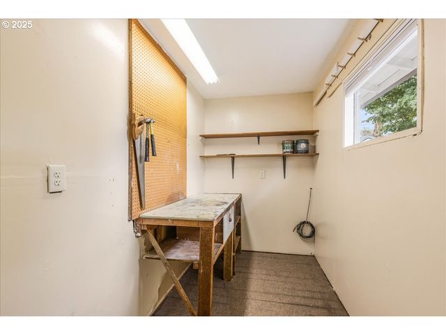 2604 Se 176th Pl, Portland, OR 97236