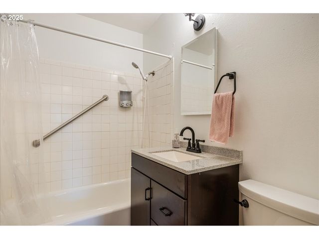 2604 Se 176th Pl, Portland, OR 97236