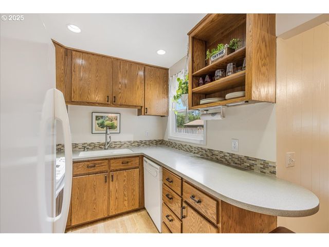 2604 Se 176th Pl, Portland, OR 97236