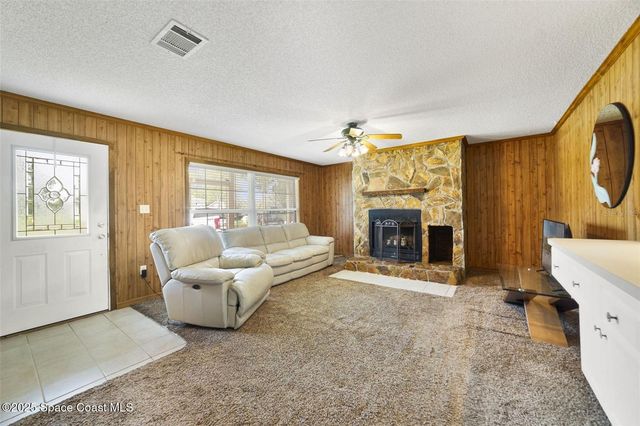 271 Bali Street SE, Palm Bay, FL 32909