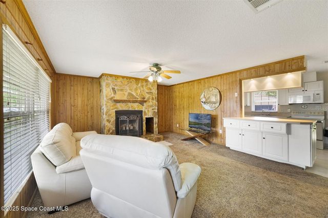 271 Bali Street SE, Palm Bay, FL 32909