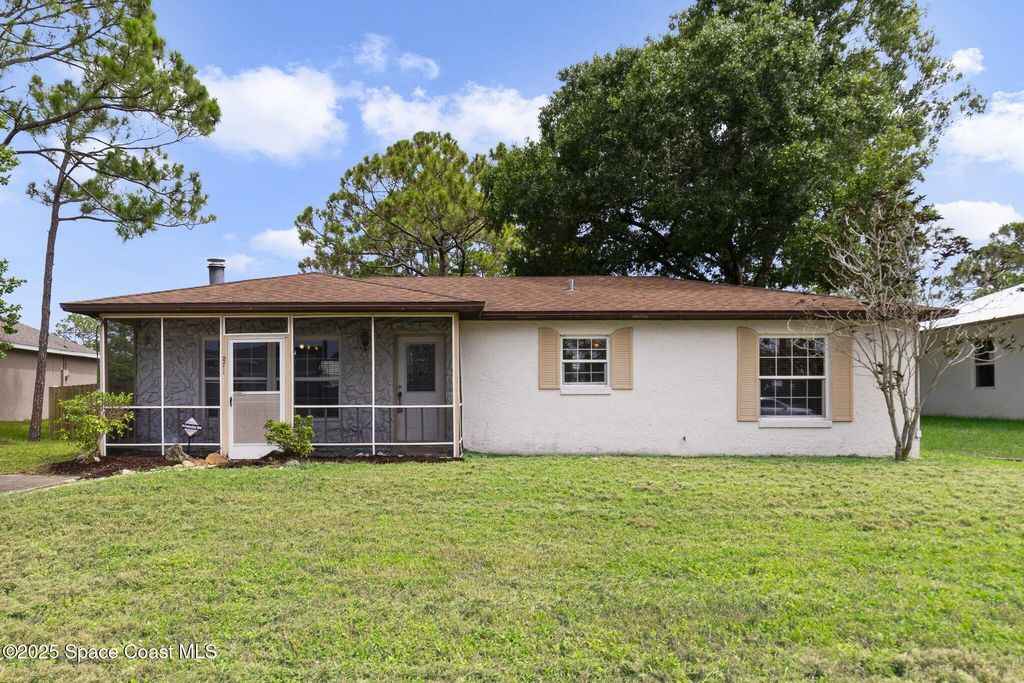 271 Bali Street SE, Palm Bay, FL 32909