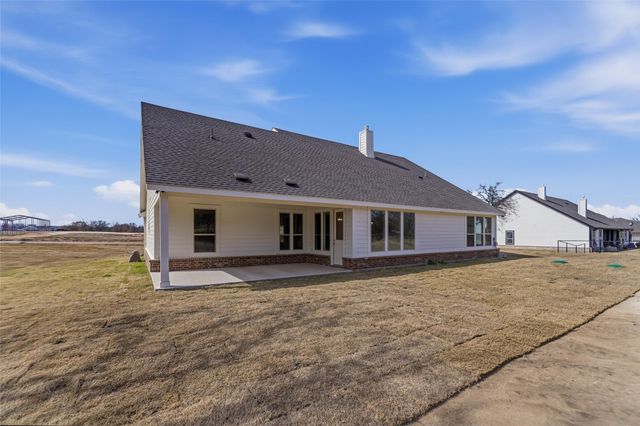 148 Oak Grove Way, Springtown, TX 76082