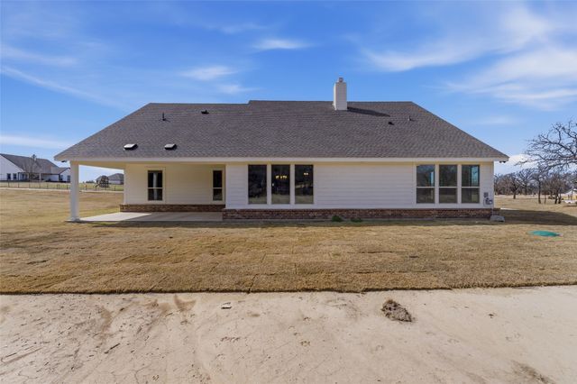 148 Oak Grove Way, Springtown, TX 76082