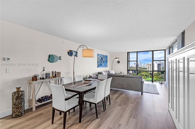 20301 W Country Club Drive 1623, Aventura, FL 33180