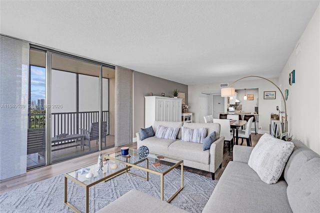 20301 W Country Club Drive 1623, Aventura, FL 33180