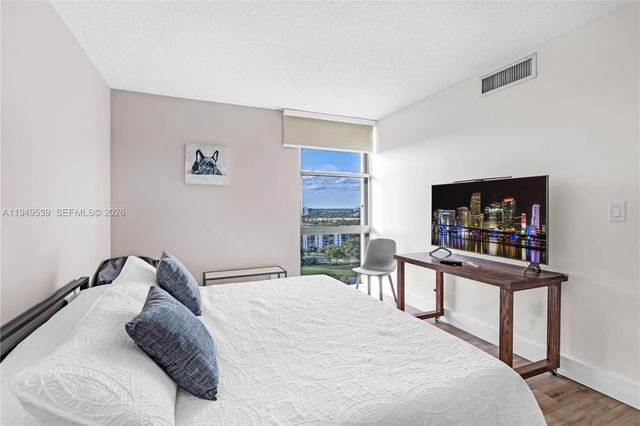 20301 W Country Club Drive 1623, Aventura, FL 33180