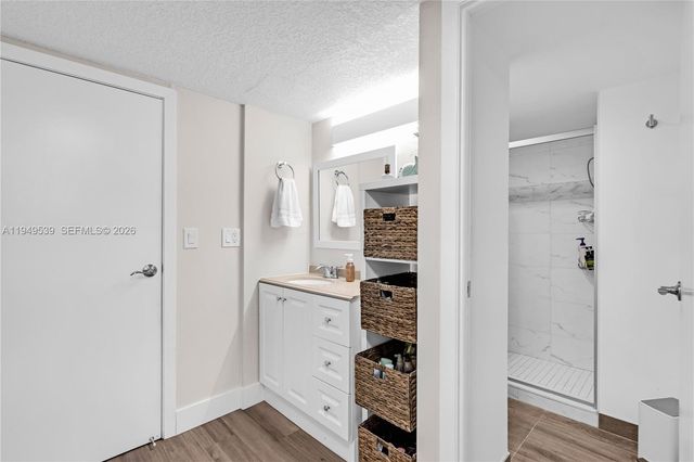 20301 W Country Club Drive 1623, Aventura, FL 33180