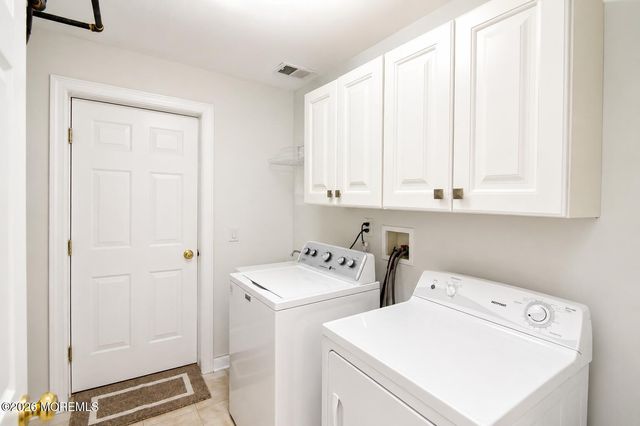 40 Golden Eye Lane, Middletown, NJ 07758