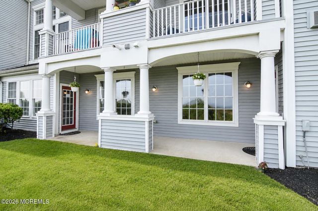 40 Golden Eye Lane, Middletown, NJ 07758
