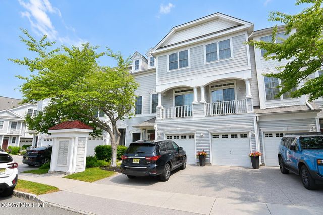 40 Golden Eye Lane, Middletown, NJ 07758