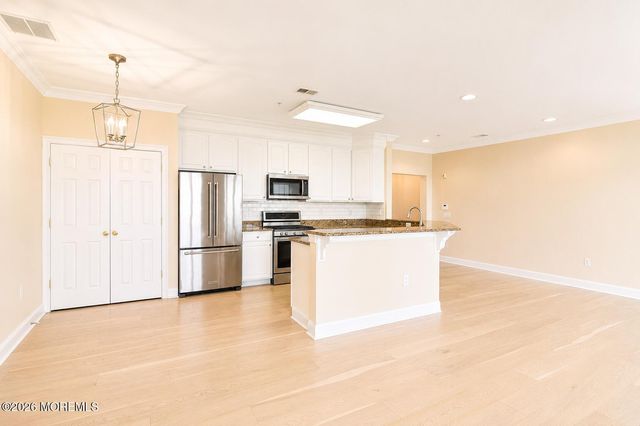 40 Golden Eye Lane, Middletown, NJ 07758